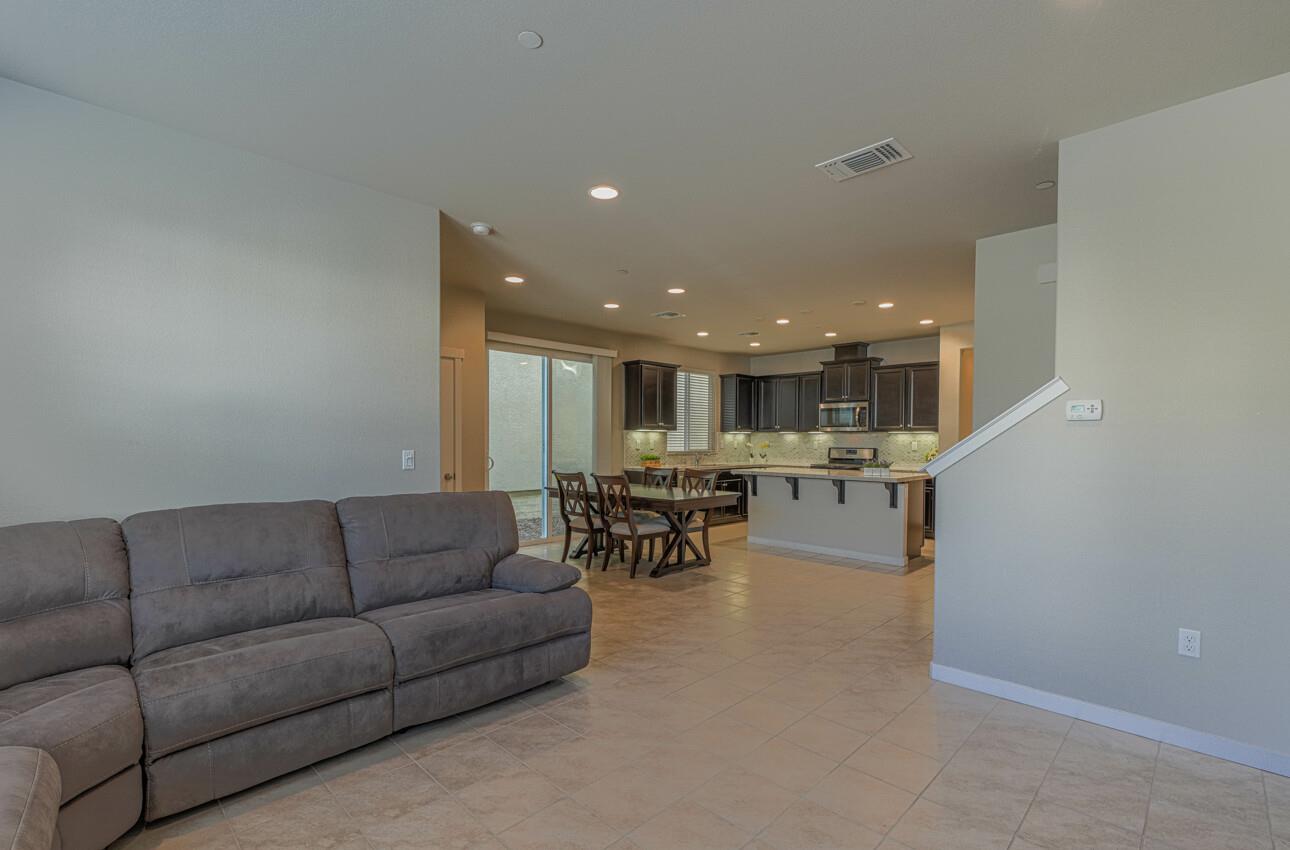16526 Alexander LN