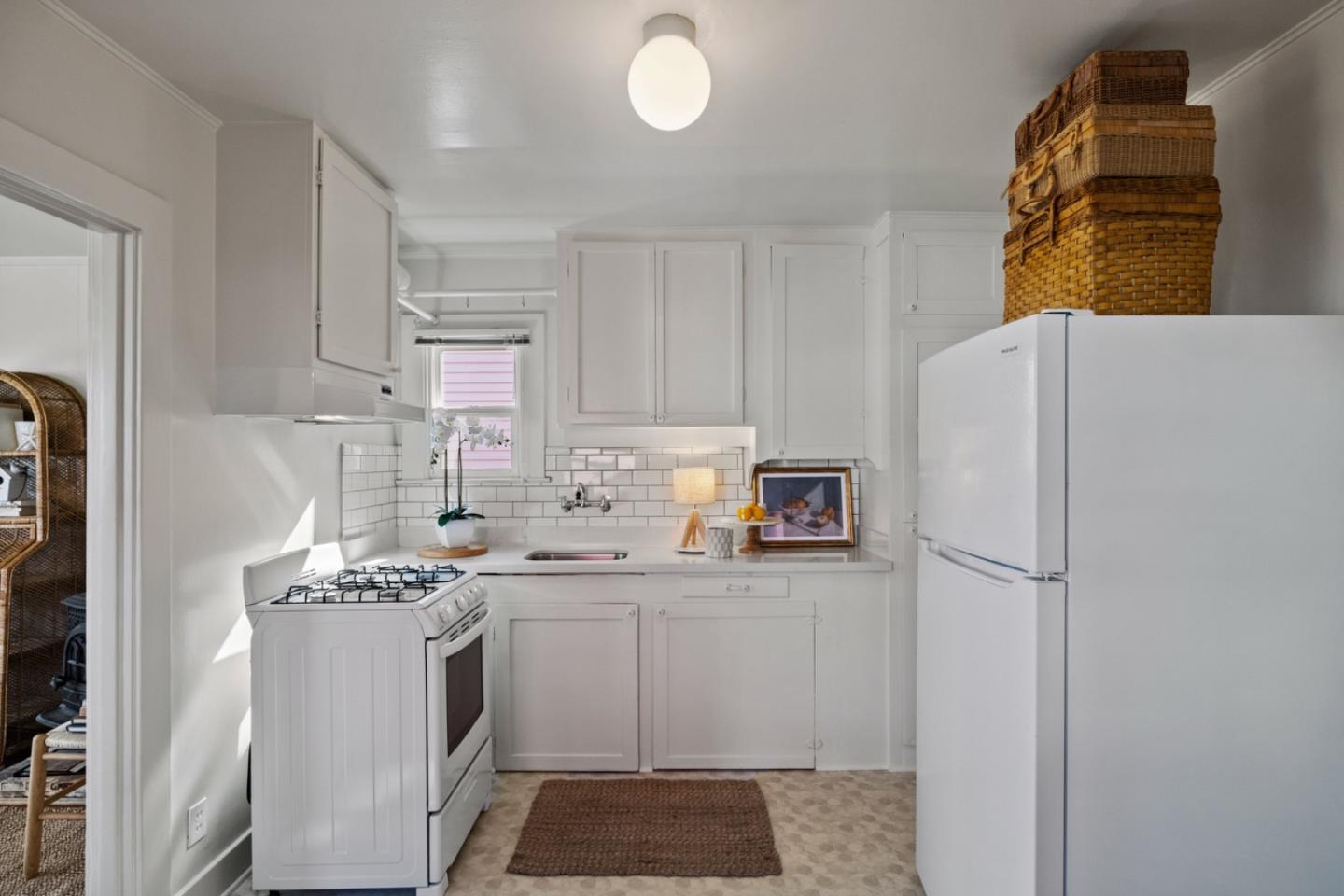 687 & 689 Mermaid AVE