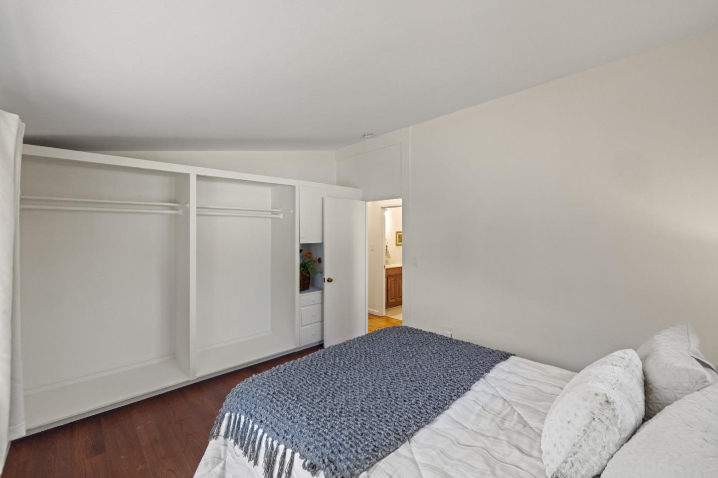 134 3rd ST