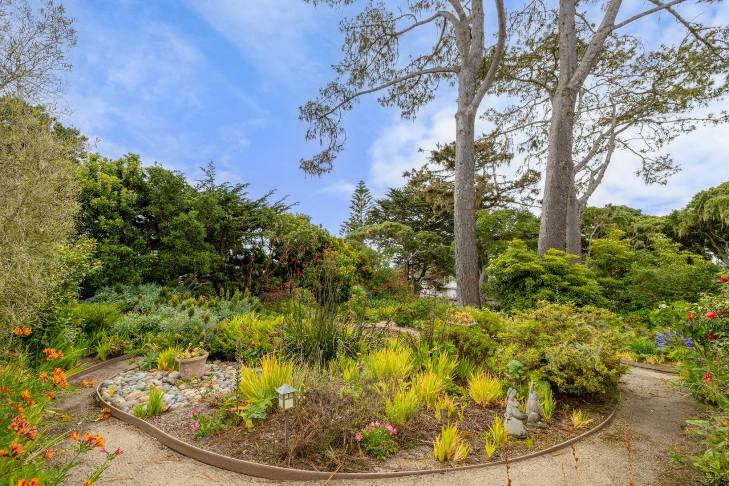 944 Bayview AVE