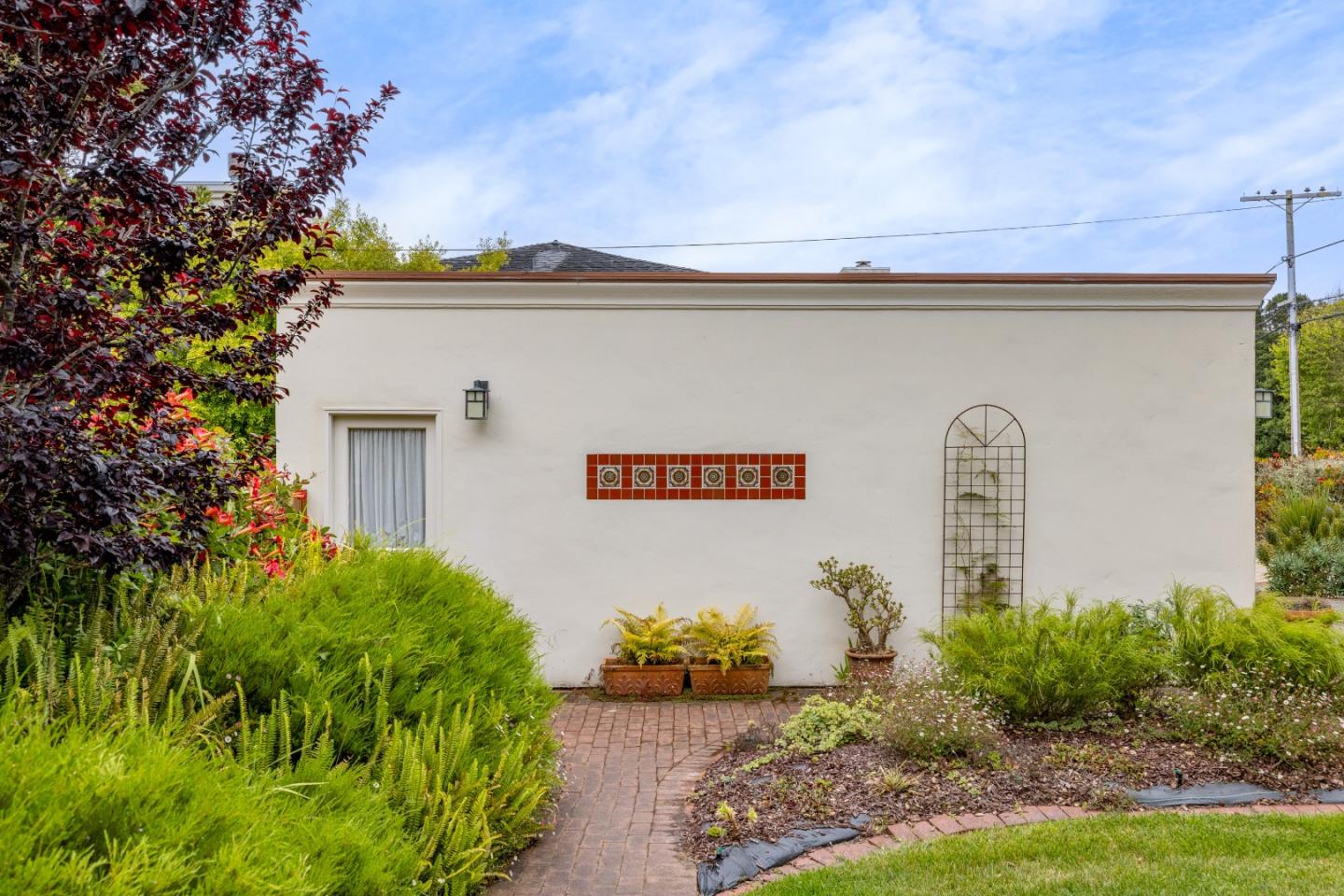 944 Bayview AVE