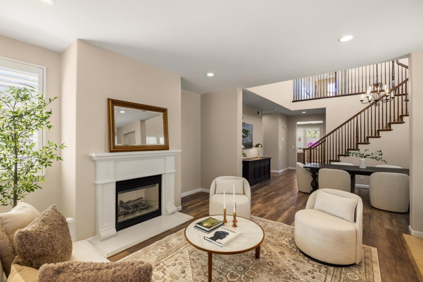 4890 Peninsula Point Drive