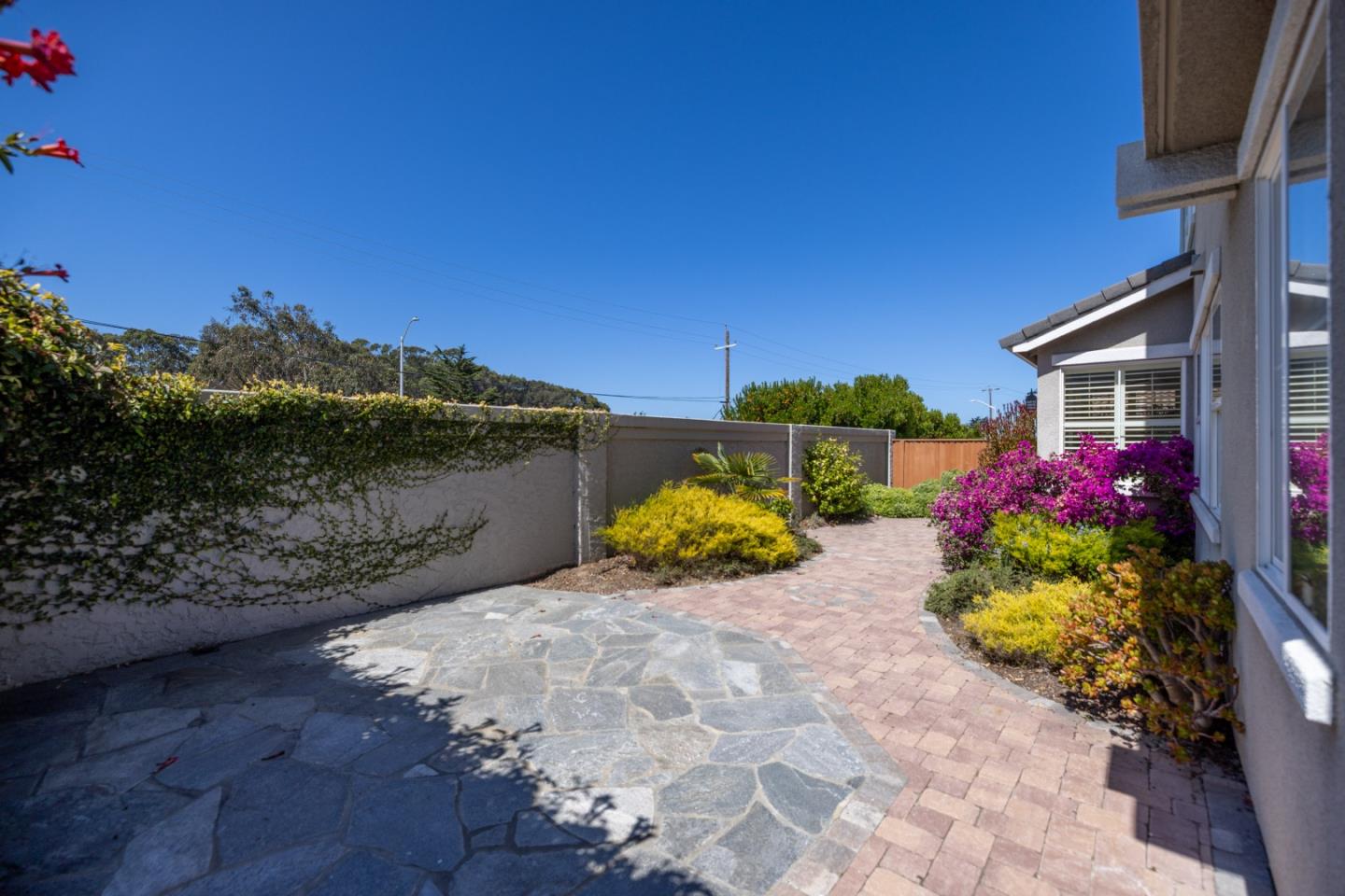 4890 Peninsula Point Drive