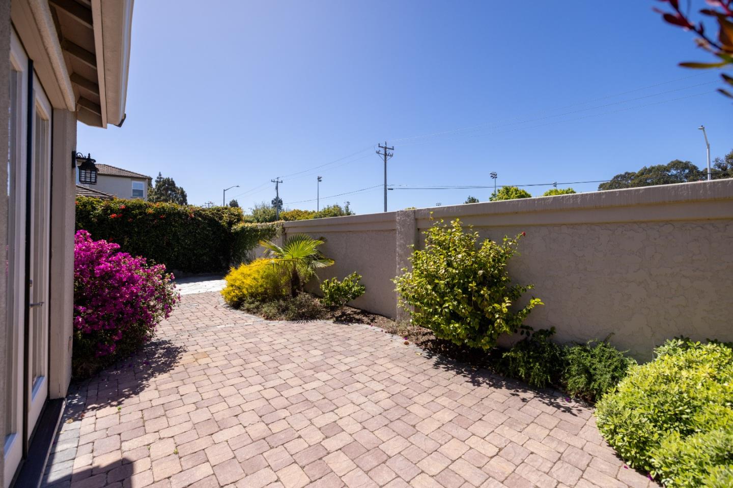 4890 Peninsula Point Drive