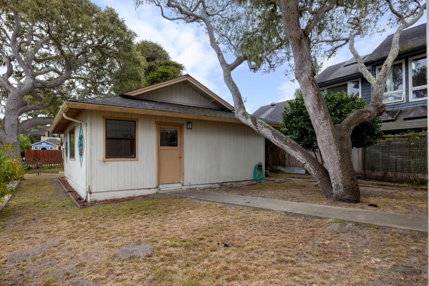 917 Fountain AVE