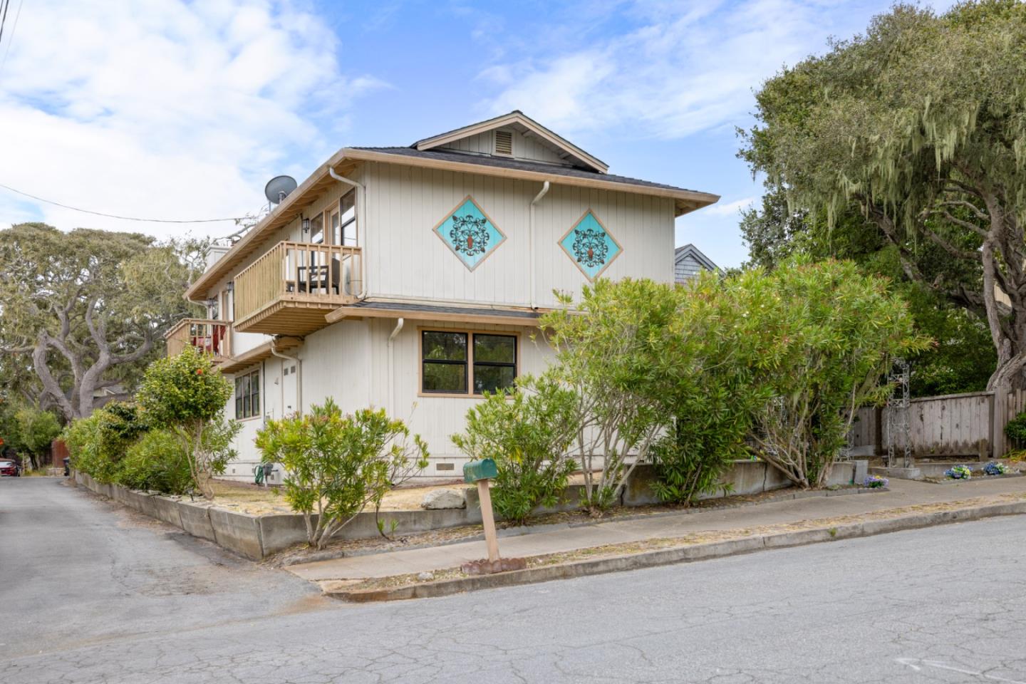 917 Fountain AVE