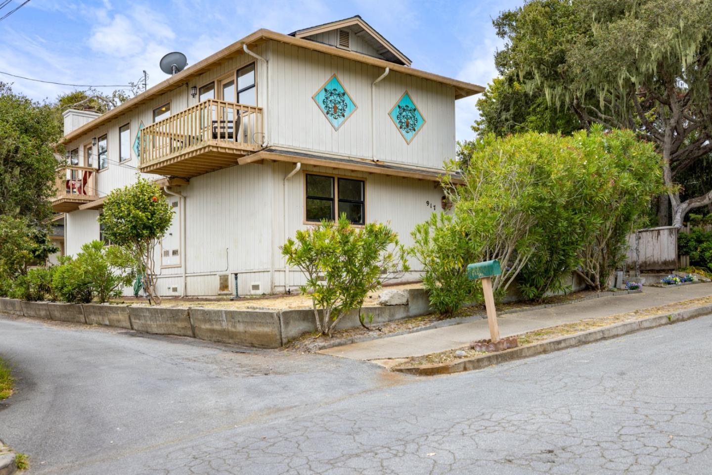 917 Fountain AVE