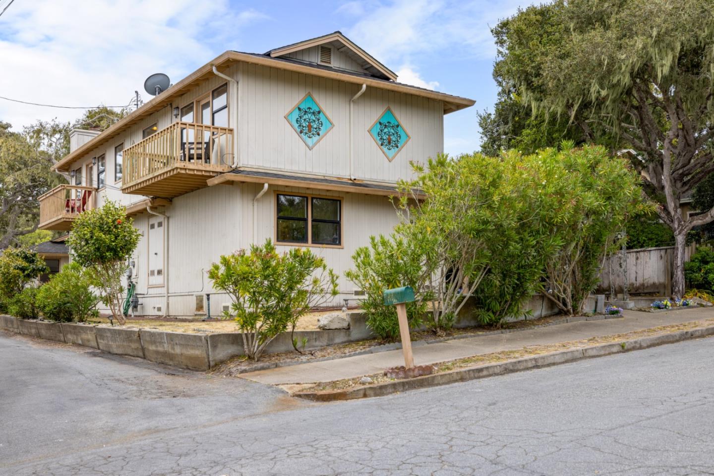 917 Fountain AVE