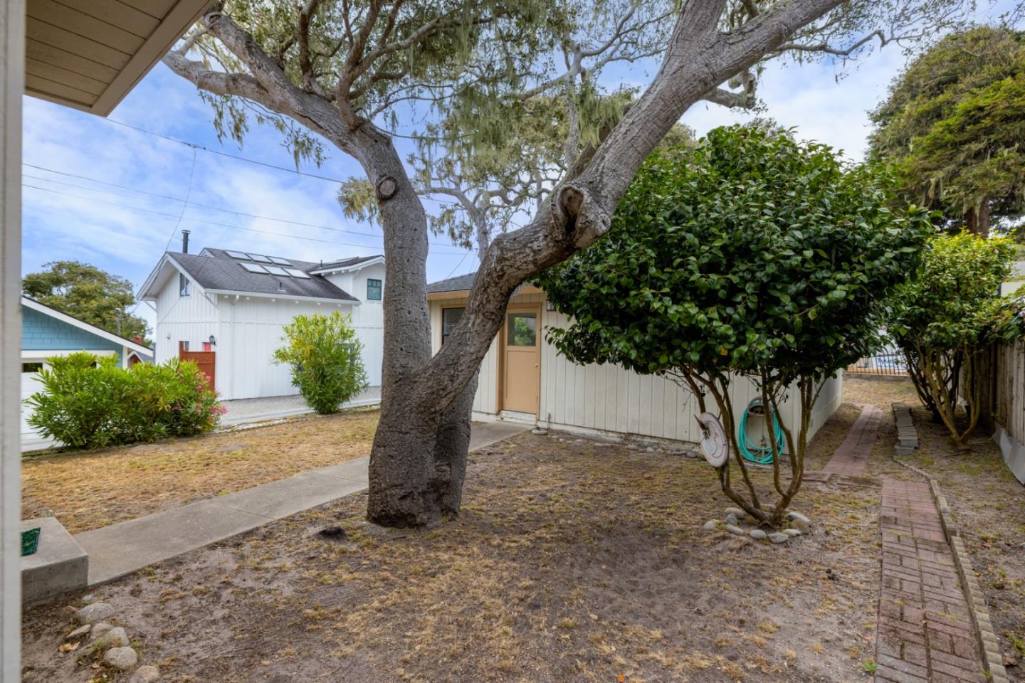 917 Fountain AVE