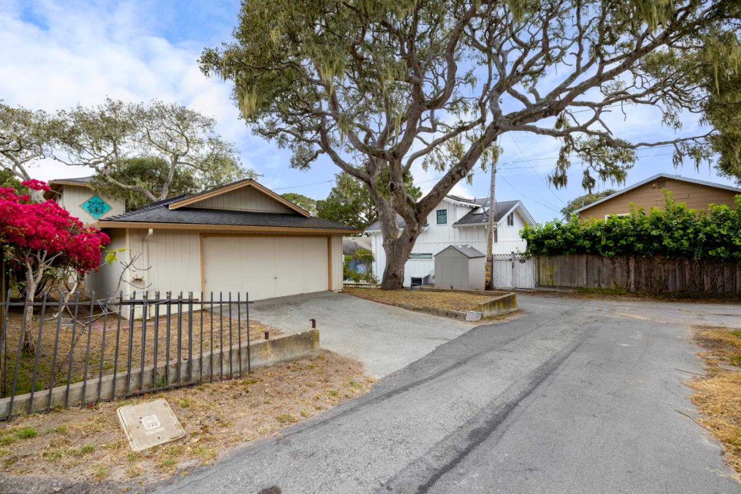 917 Fountain AVE