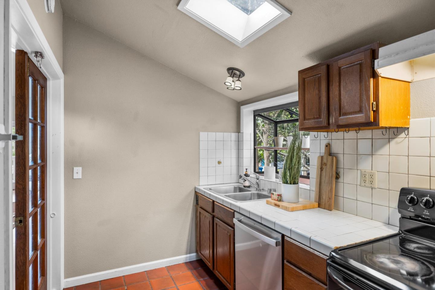 226 Walnut ST