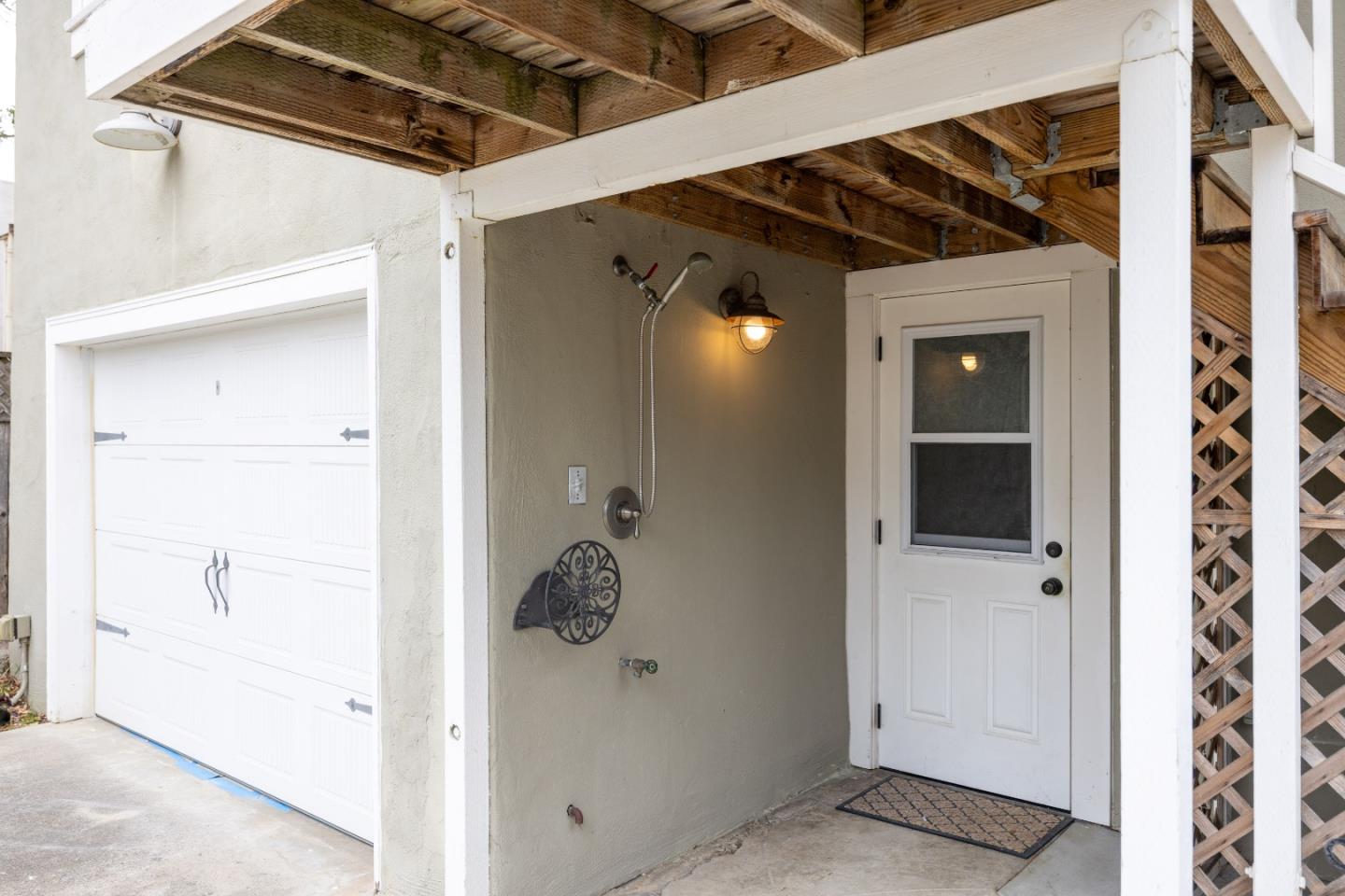 537 Larkin ST