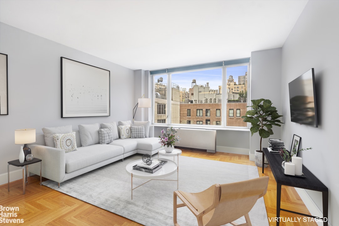 220 RIVERSIDE Boulevard 8V