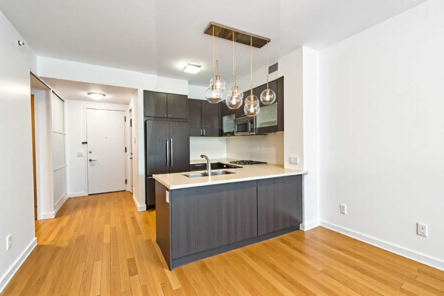 454 W 54TH Street 3M