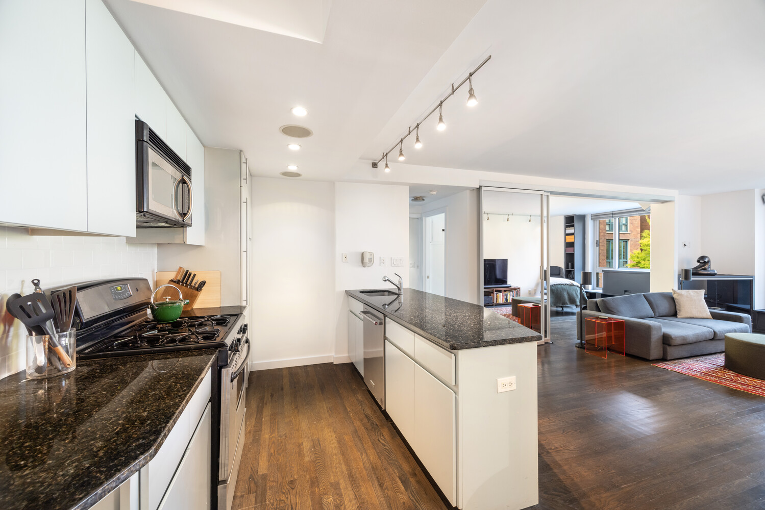 1 IRVING Place U8L