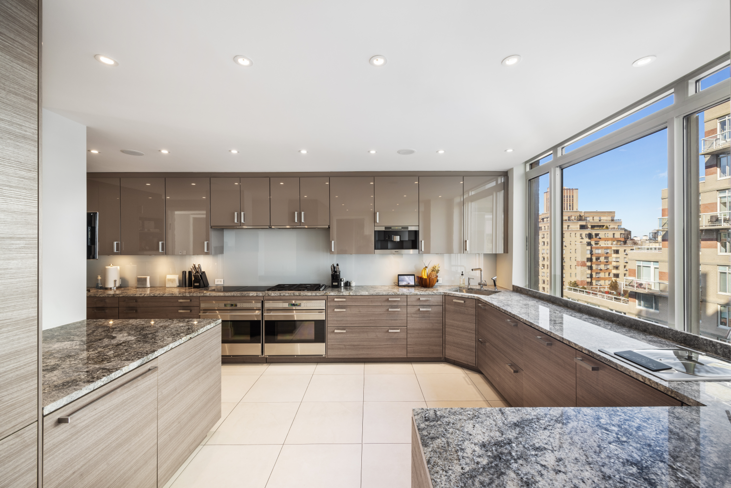 2373 BROADWAY 1706