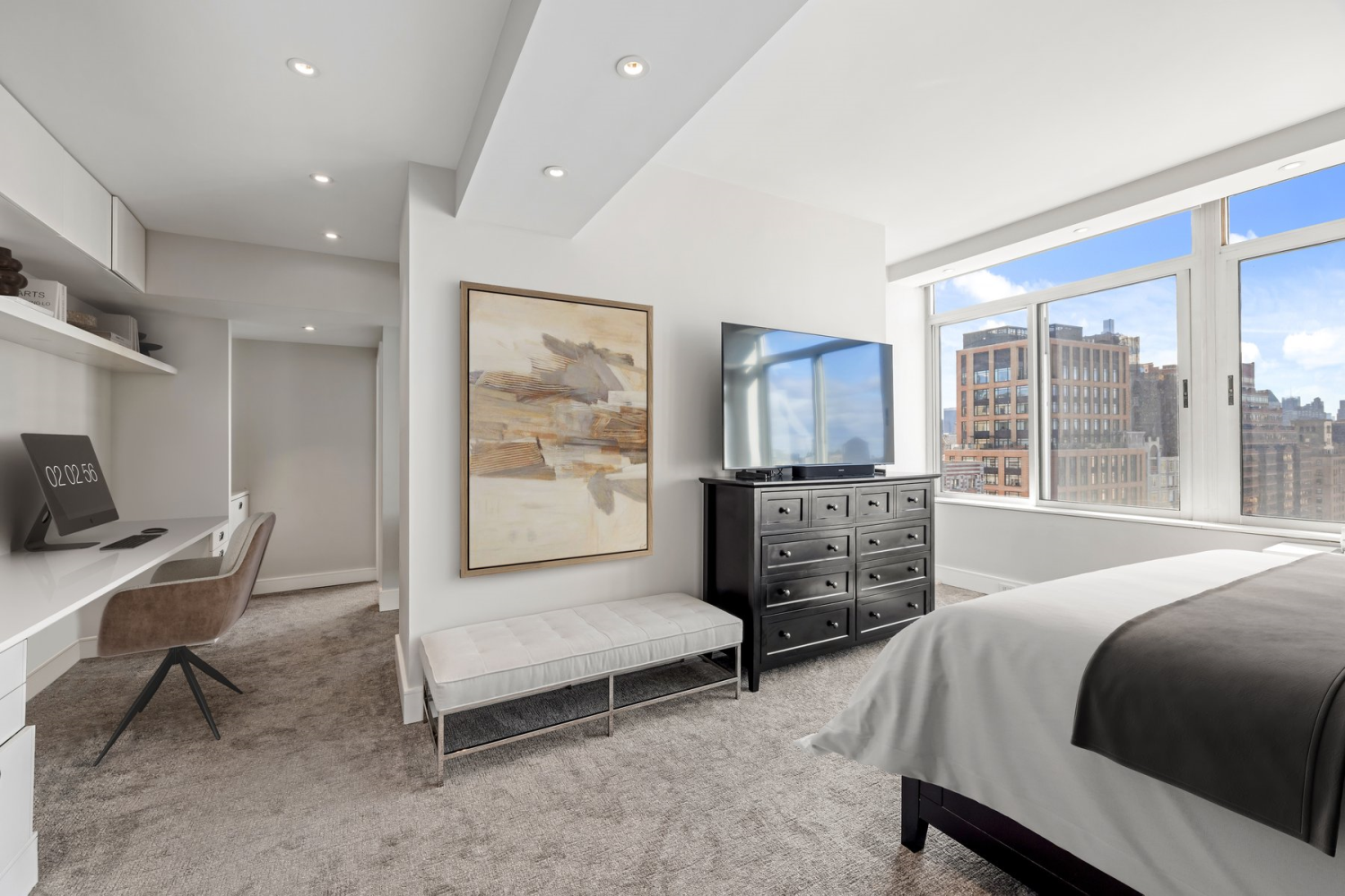 2373 BROADWAY 1706