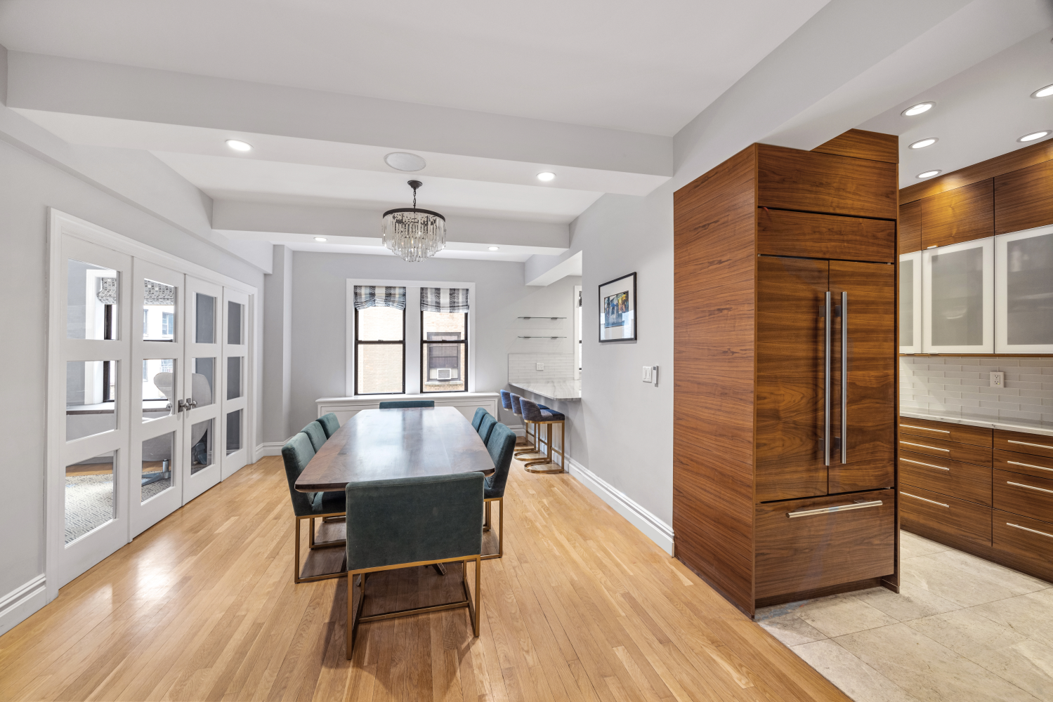 300 RIVERSIDE Drive 3GH