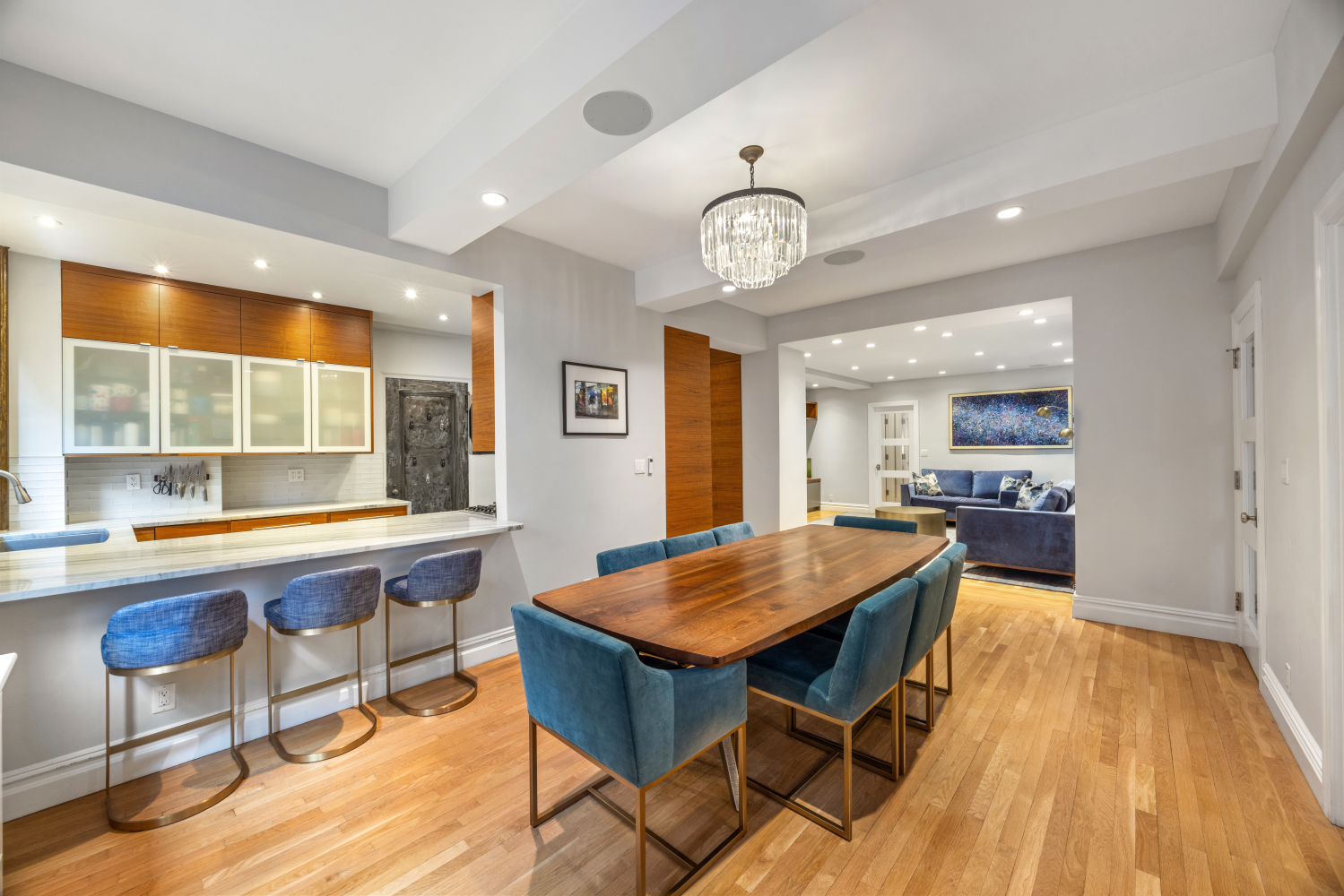 300 RIVERSIDE Drive 3GH