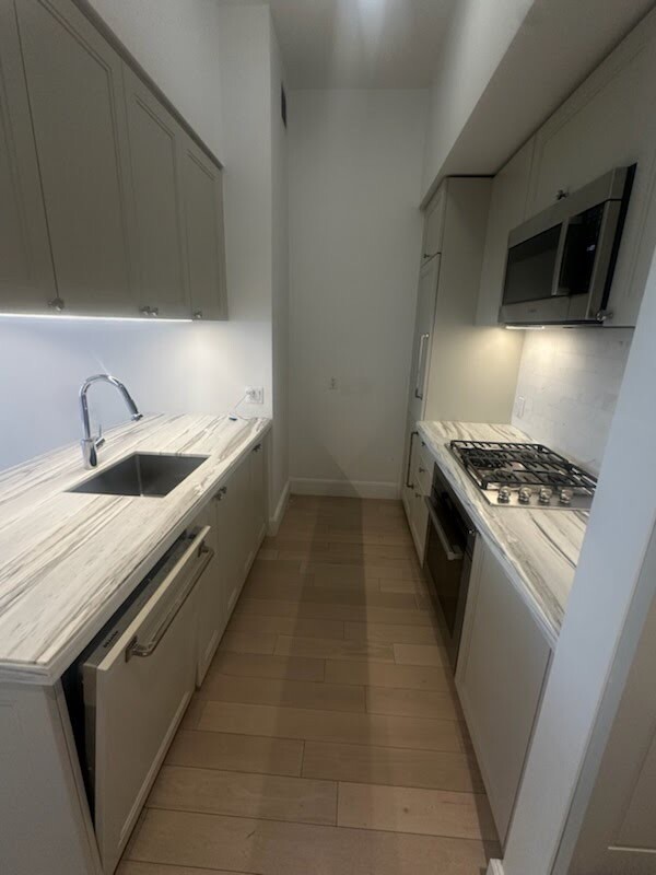 389 E 89TH Street 6G