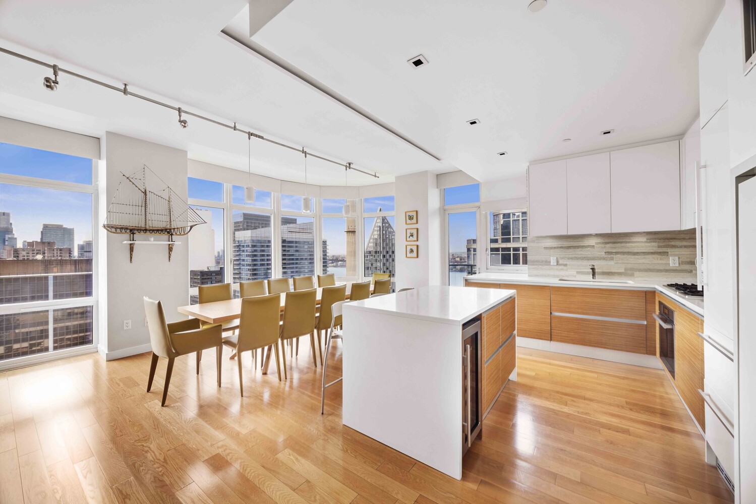 555 W 59TH Street 32B