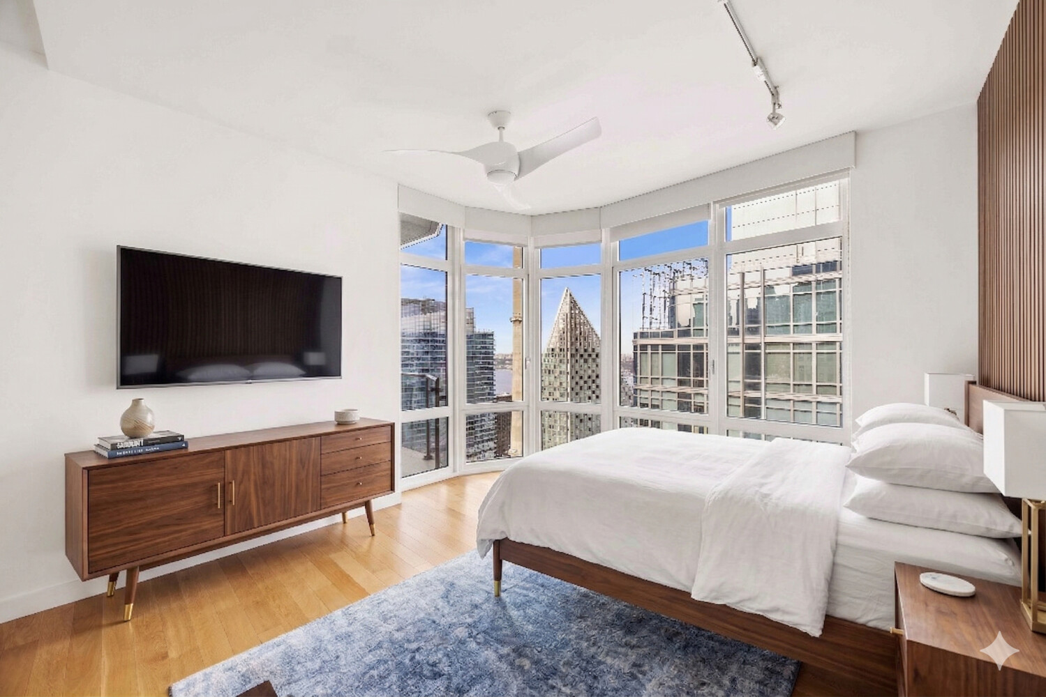 555 W 59TH Street 32B