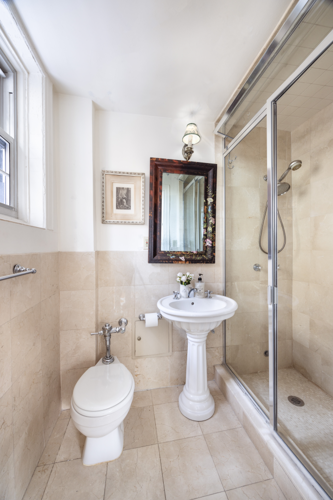 2 W 67TH Street 14G