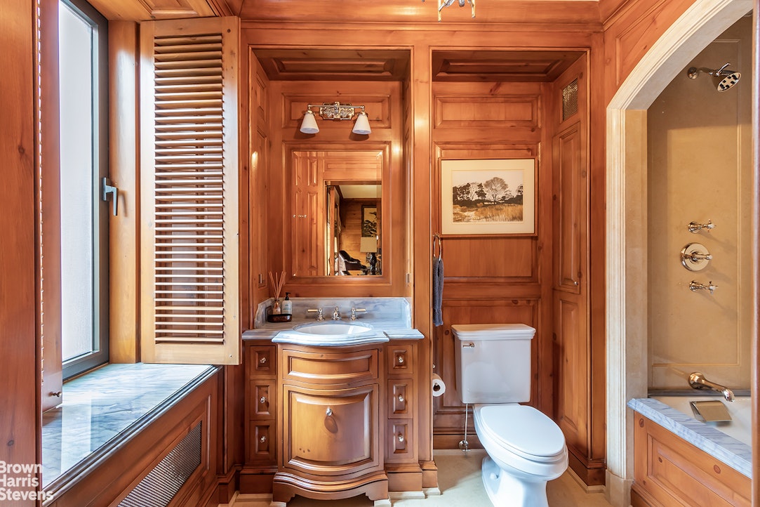 25 SUTTON Place MAISONETTE