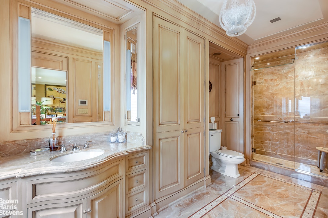 25 SUTTON Place MAISONETTE