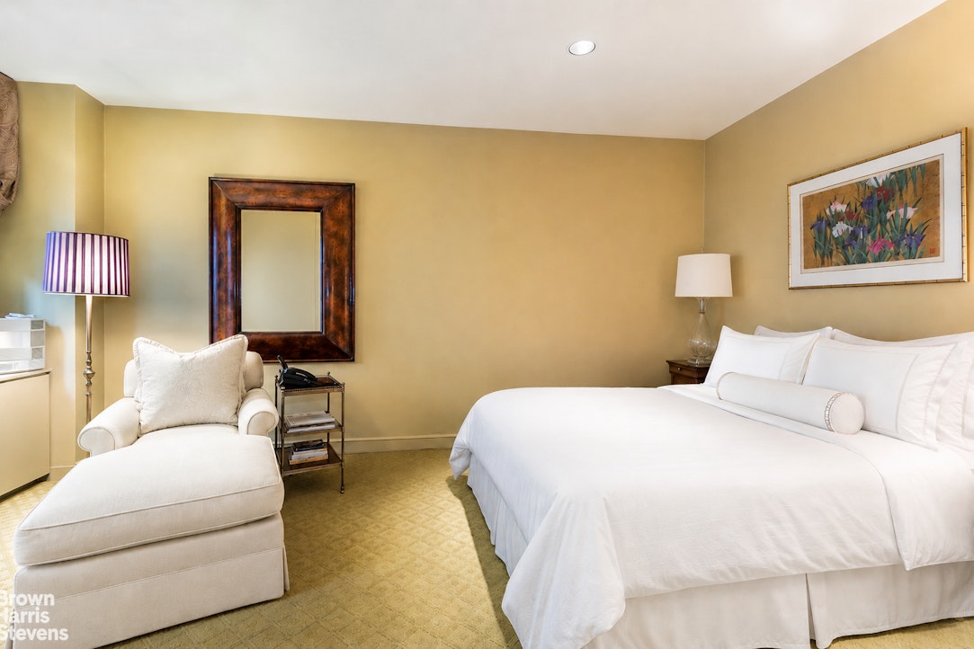 25 SUTTON Place MAISONETTE