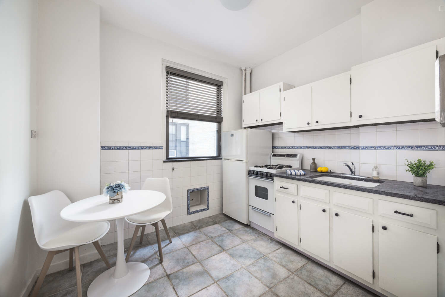 201 W 89TH Street 4C