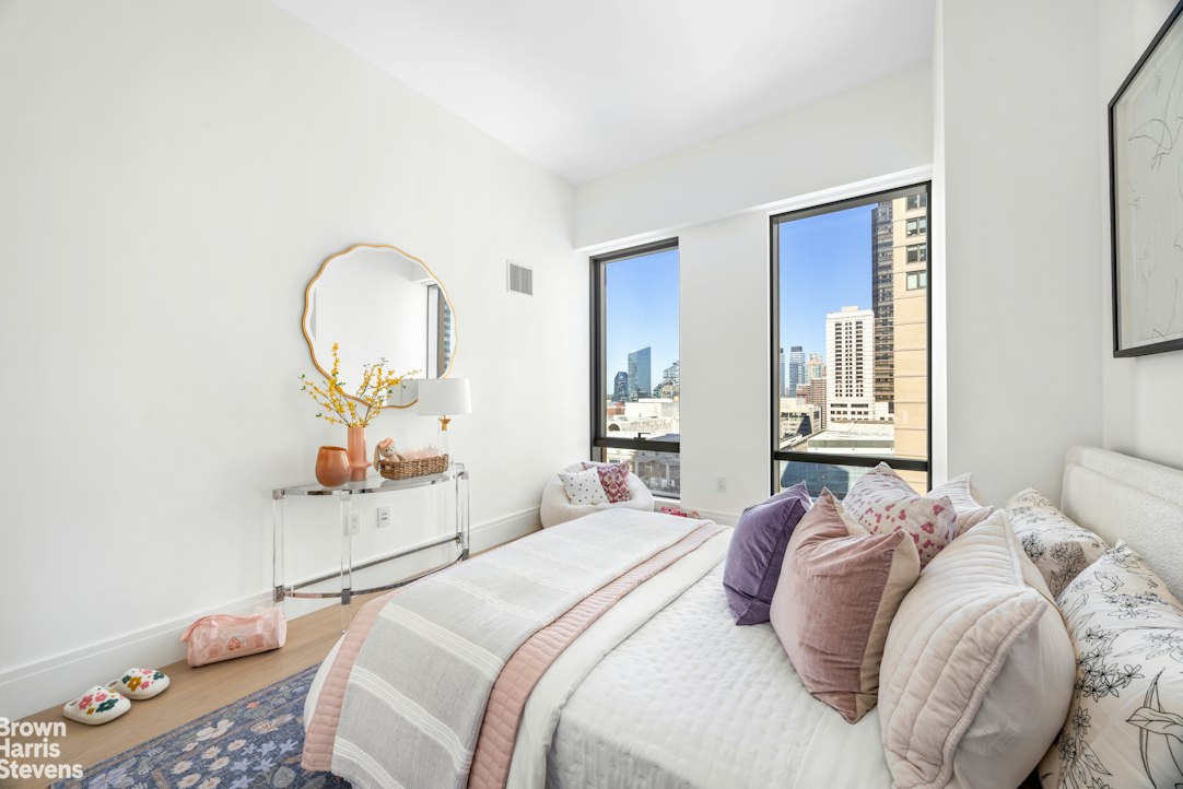 50 W 66TH Street 17F
