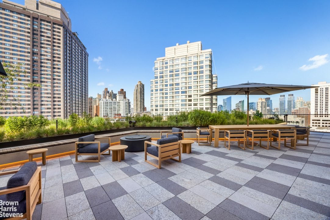 50 W 66TH Street 17F