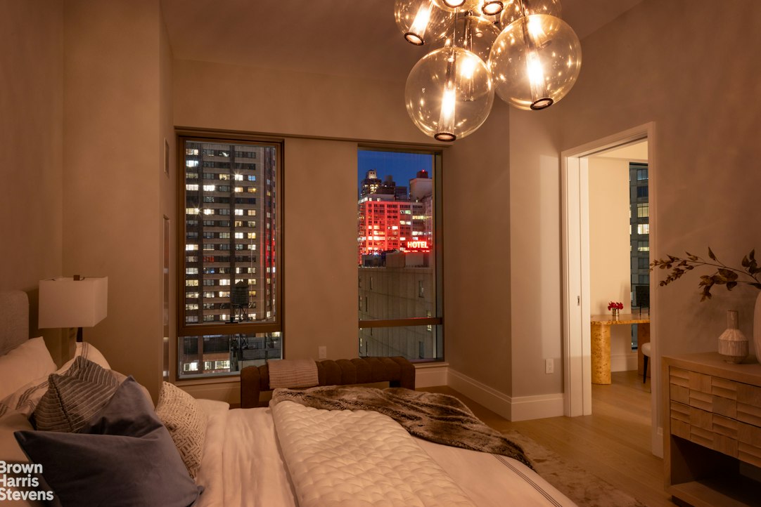 50 W 66TH Street 17F