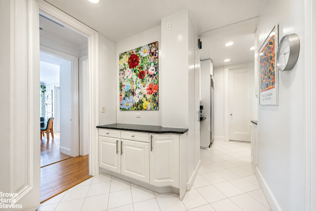 875 PARK Avenue 9A
