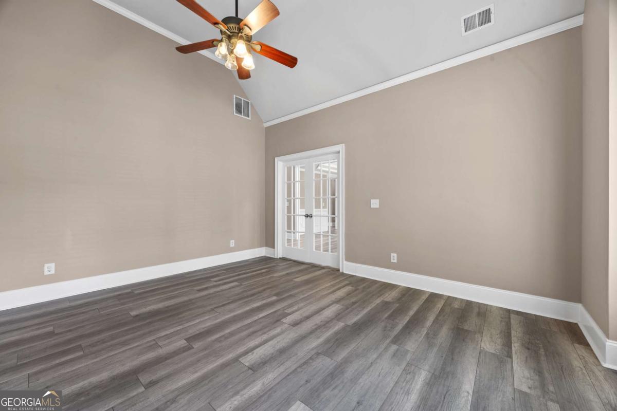 774 Mary Ann Drive NE