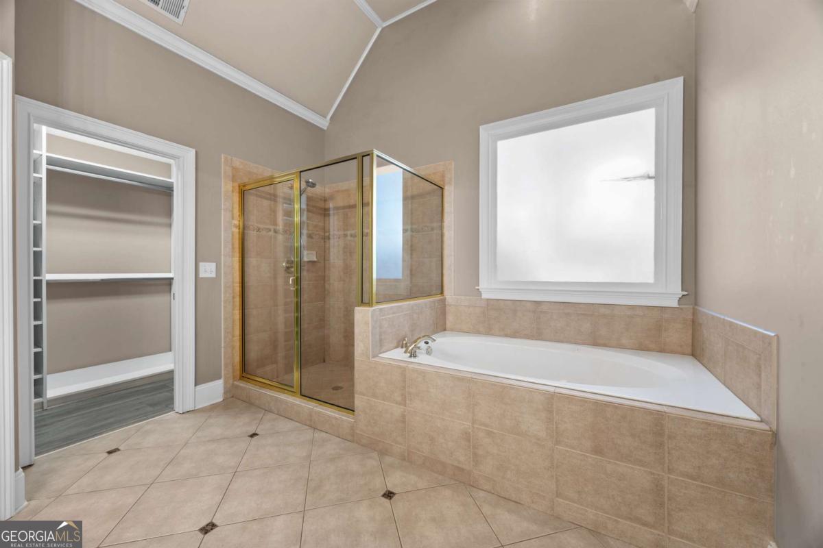 774 Mary Ann Drive NE