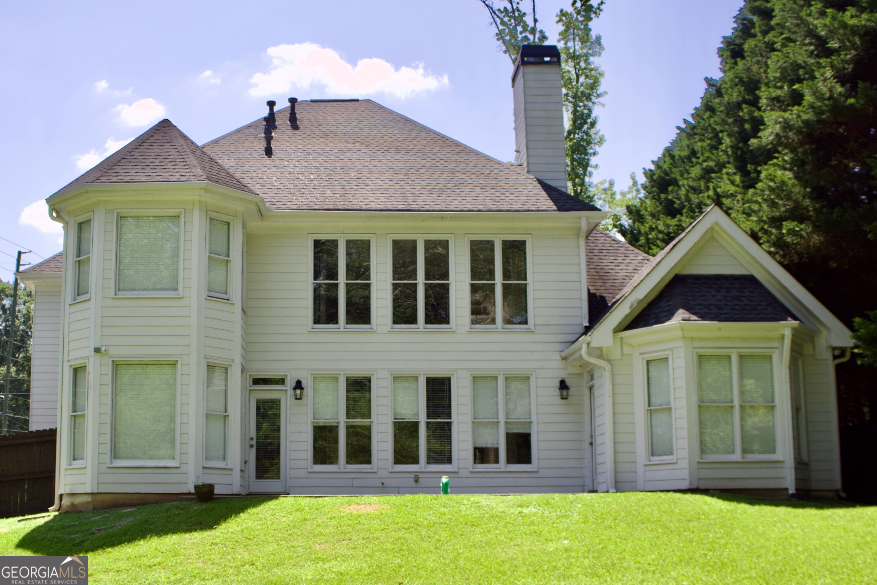 774 Mary Ann Drive NE