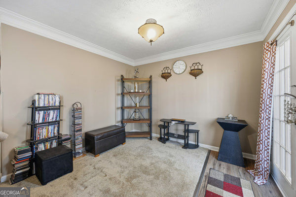 1835 Barrington Overlook NW