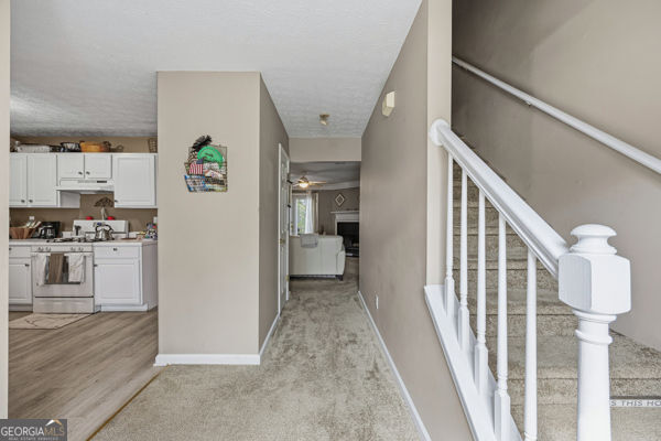 1835 Barrington Overlook NW