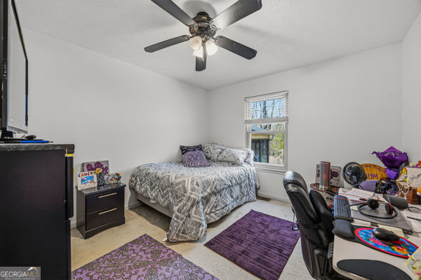 1835 Barrington Overlook NW