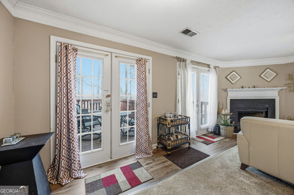 1835 Barrington Overlook NW