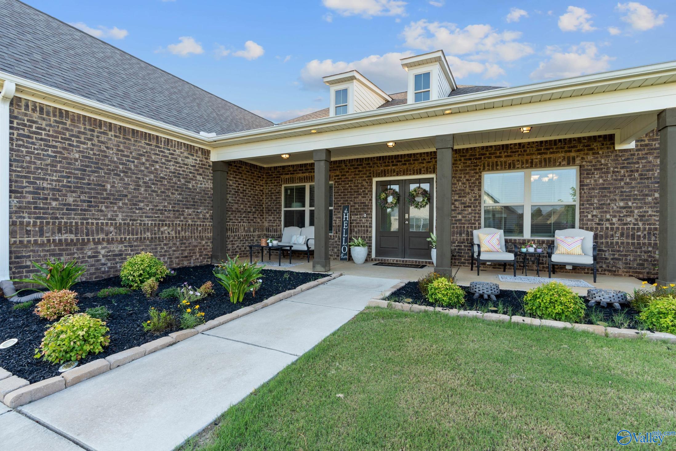 108 Hathaway Lane