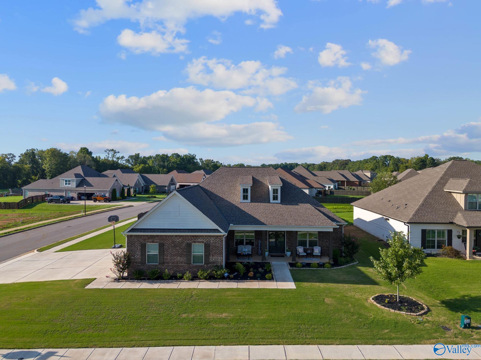 108 Hathaway Lane