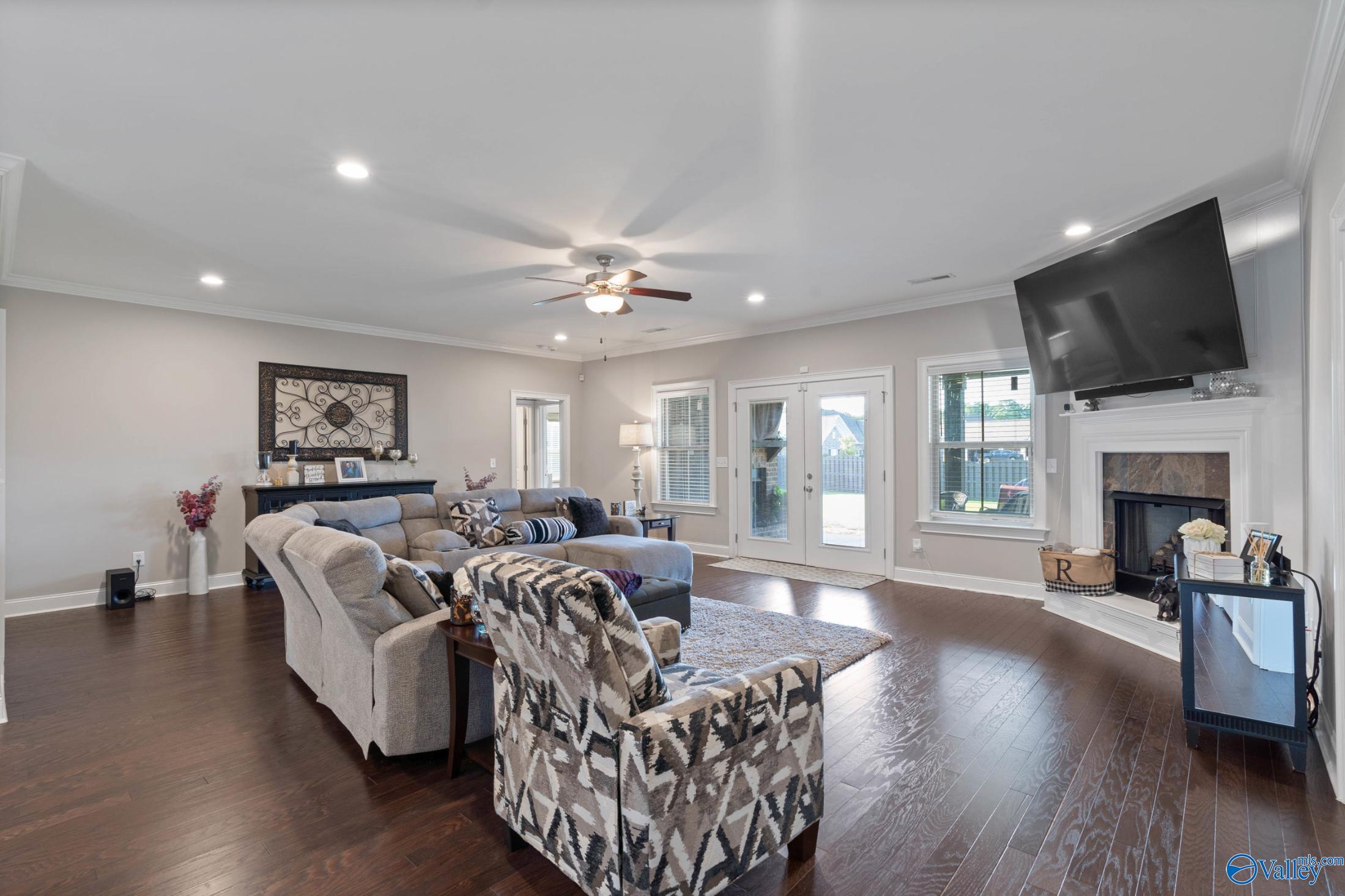108 Hathaway Lane