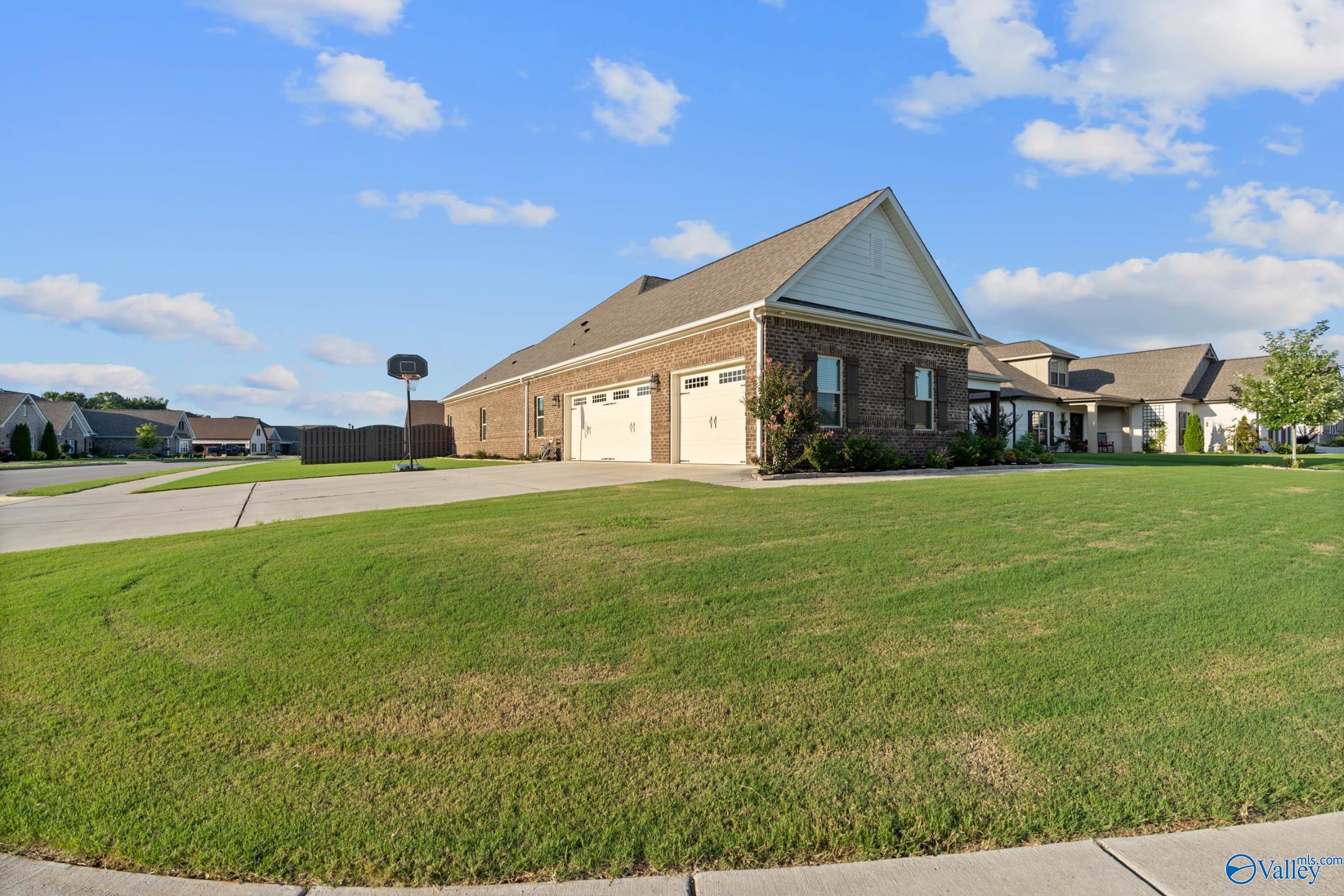 108 Hathaway Lane