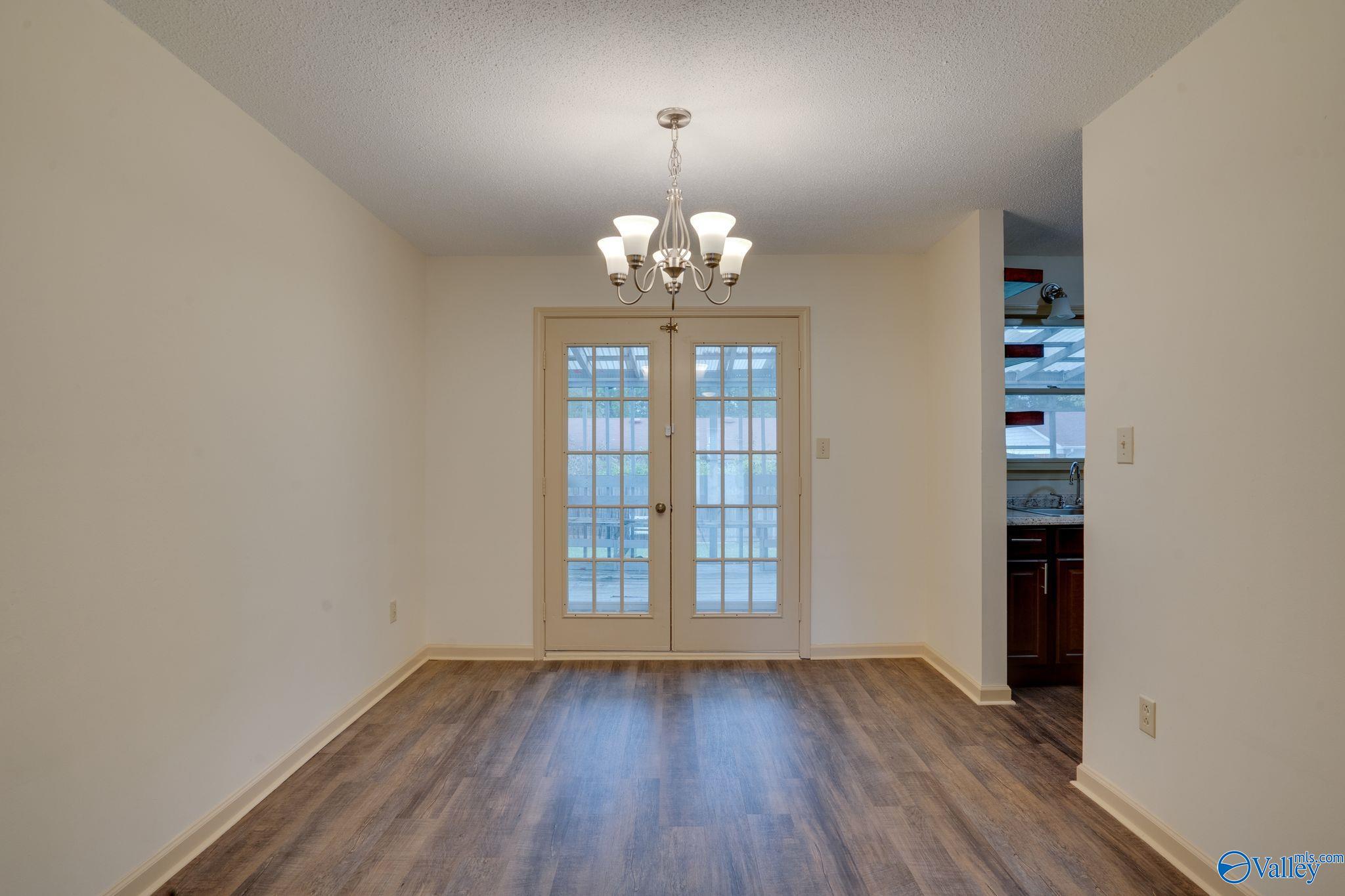 1076 Sandy Springs Road