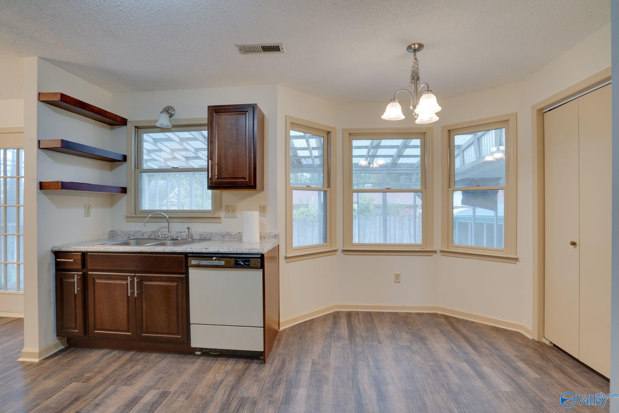 1076 Sandy Springs Road