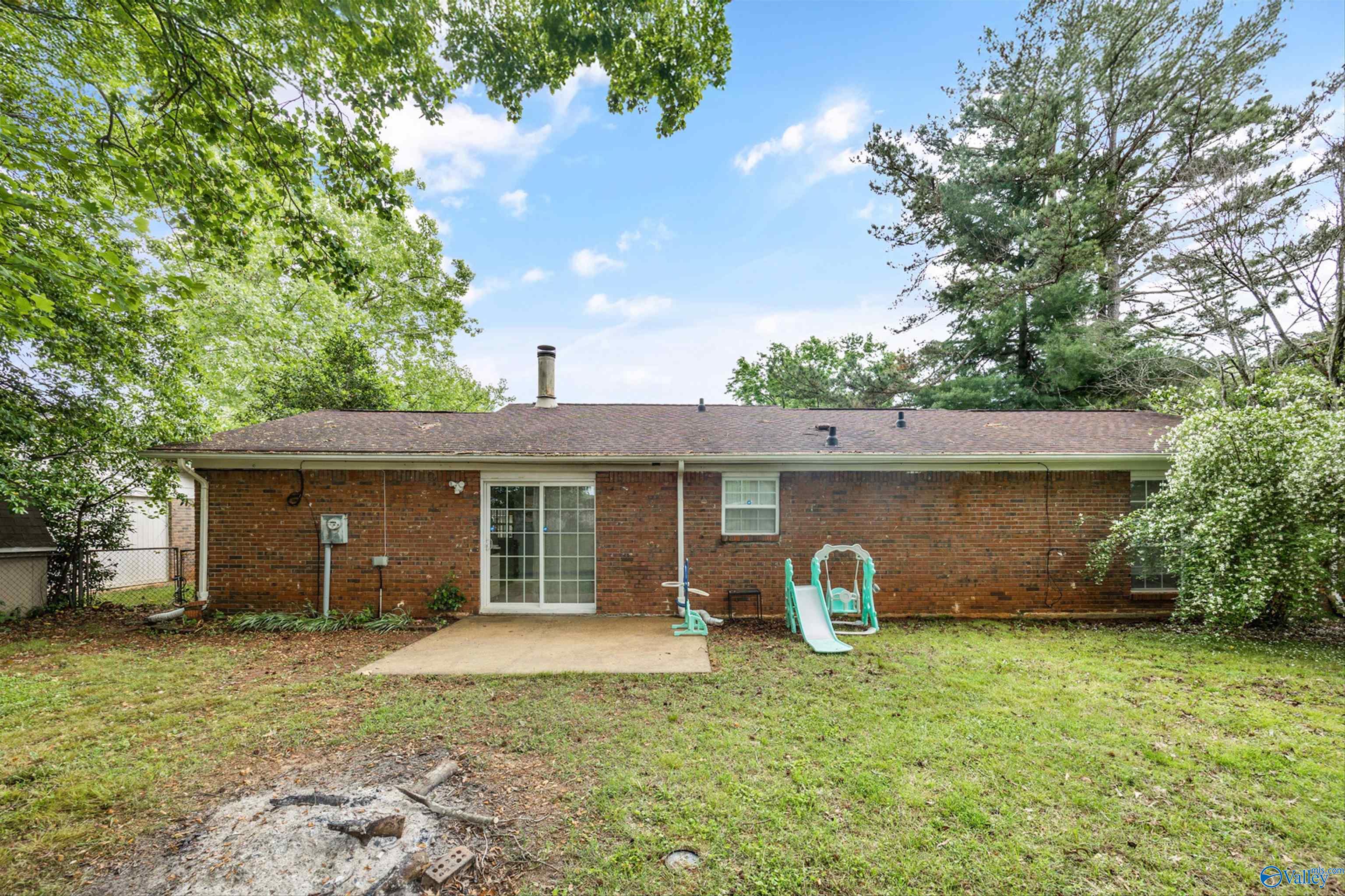 3612 White Oak Way SW