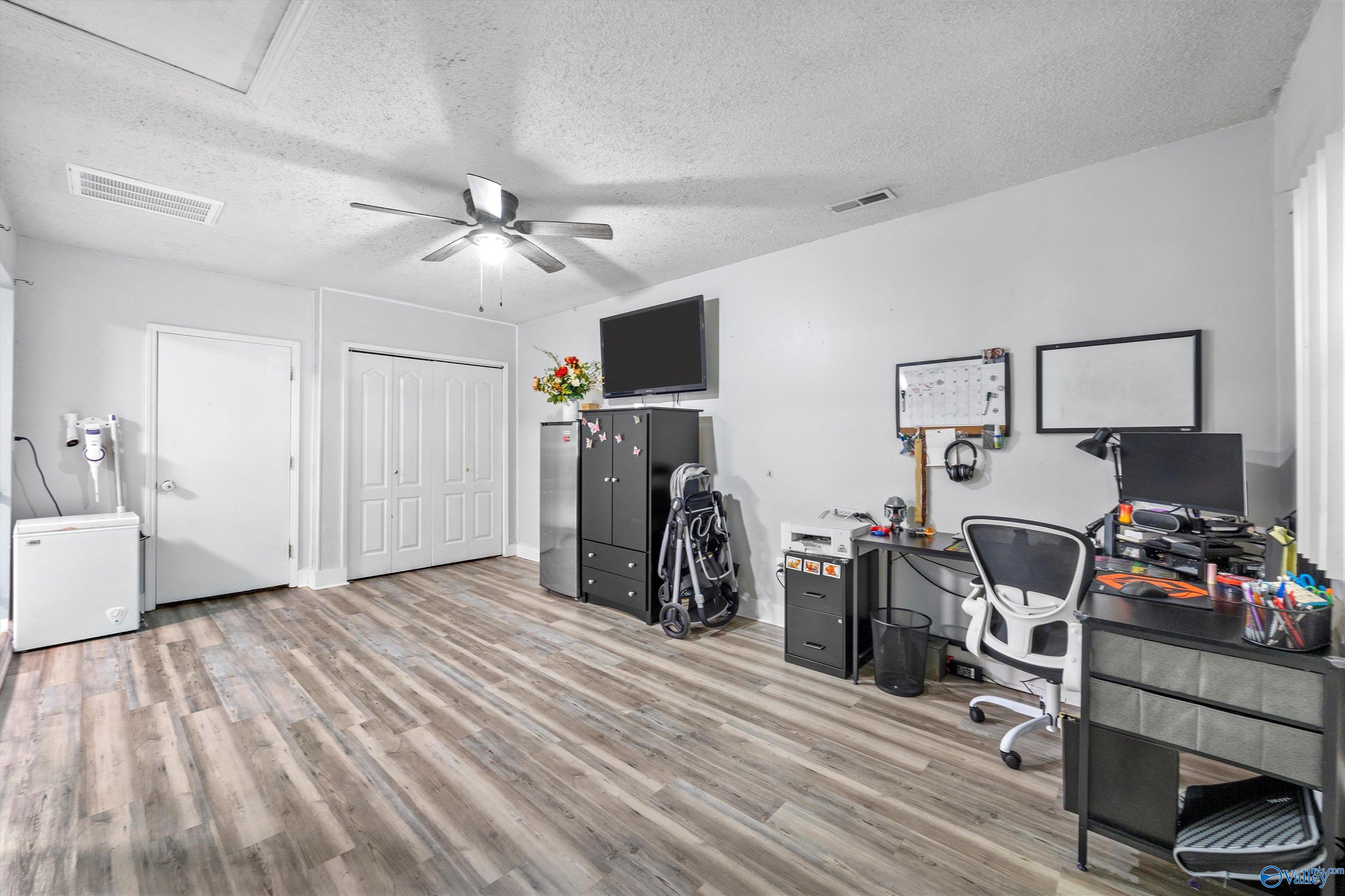 3612 White Oak Way SW